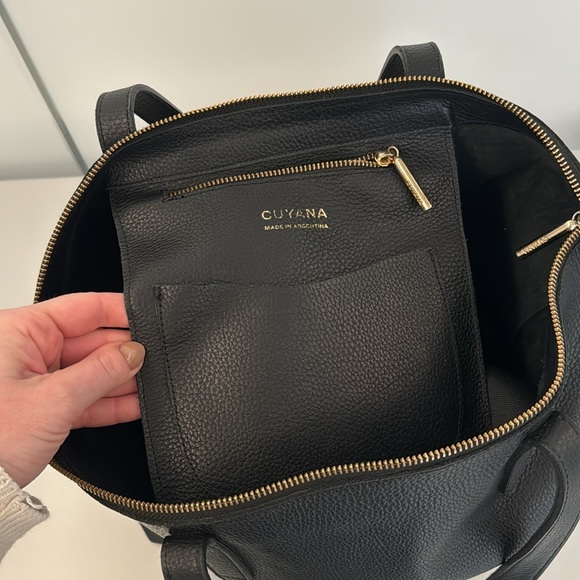 Cuyana Black Leather ‘Classic’ Zip Top Tote - Picture 5 of 7